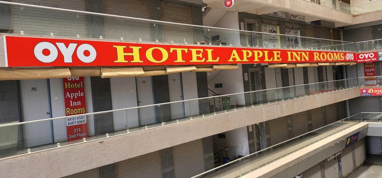 Oyo Hotel Apple Inn Surat Eksteriør billede